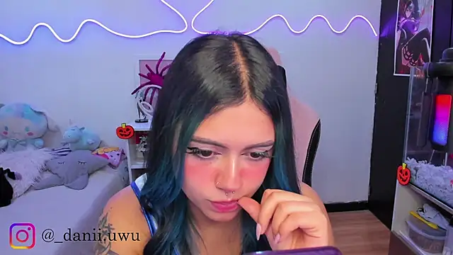 CuteDani  online show from 10-10-25, 08:35