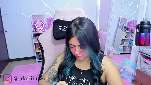 CuteDani  online show from 02-09-26, 02:10