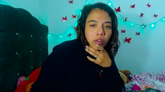 AmaraRoberts420 online show from 12-16-24, 12:59