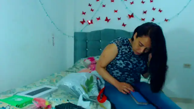 AmaraRoberts420 online show from 01-23-25, 01:19