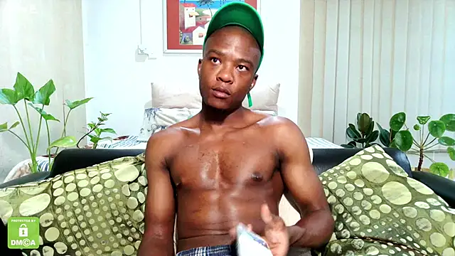 Snapshot of iCrushYenu chatting on 12-04-24, 12:52 iCrushYenu online show from 12-04-24, 12:52