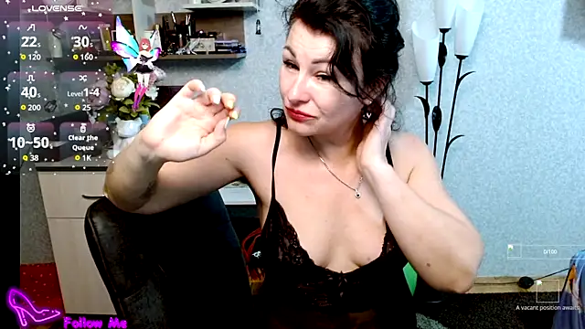 BeatriksS online show from 11-18-25, 02:10