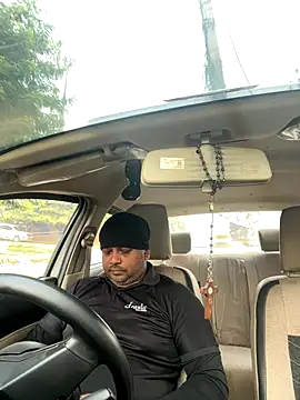 Dick 6inches online show from 10-27-25, 02:04