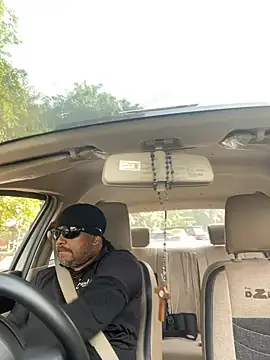 Dick 6inches online show from 11-04-25, 04:33