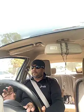 Dick 6inches online show from 11-05-25, 06:24