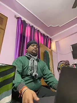 Dick 6inches online show from 11-22-25, 05:28