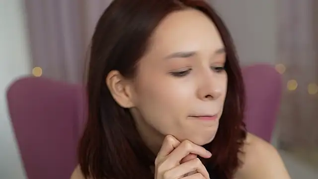 VivianLy  online show from 03-13-25, 11:19