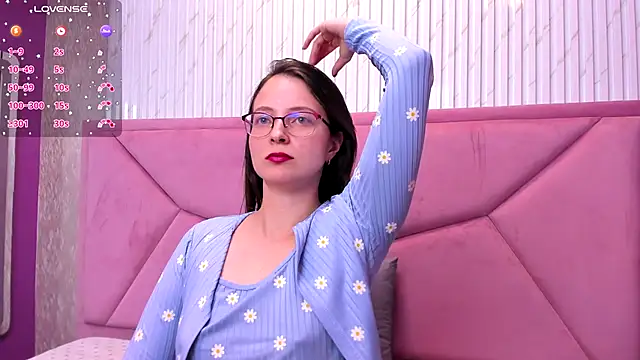 AmbeerWood  online show from 09-13-25, 03:39