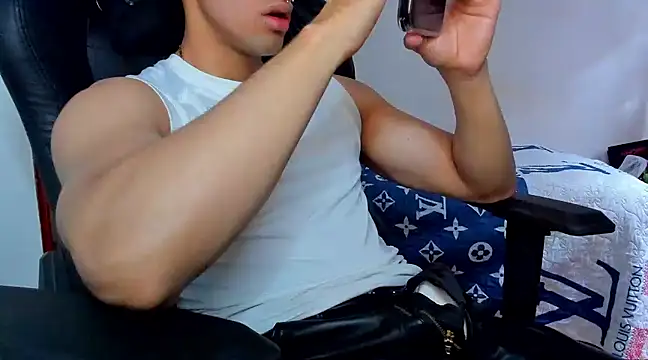 Tommy Bred online show from 02-07-25, 05:40