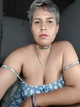 Snapshot of Yessi_rousse chatting on 05-16-26, 12:40 Yessi rousse online show from 05-16-26, 12:40