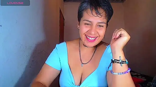 Snapshot of Yessi_rousse chatting on 07-13-26, 11:02 Yessi rousse online show from 07-13-26, 11:02