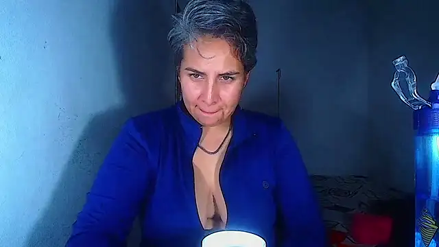 Snapshot of Yessi_rousse chatting on 07-23-26, 12:24 Yessi rousse online show from 07-23-26, 12:24