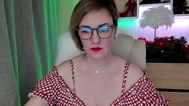 feliziaDesire online show from 12-17-25, 02:23