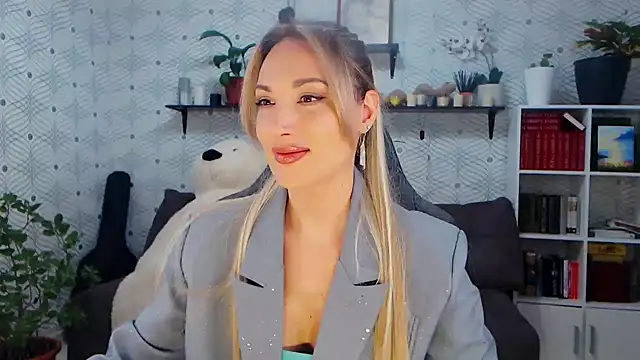 MillaXQueen online show from 02-19-26, 02:57