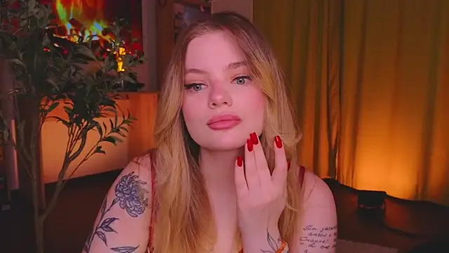 Hottie Jane online show from 10-19-25, 01:45