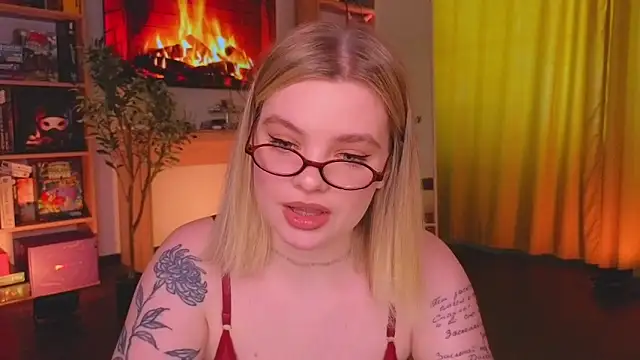 Snapshot of Hottie_Jane chatting on 05-09-26, 11:26 Hottie Jane online show from 05-09-26, 11:26