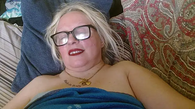 martachatte online show from 06-23-26, 06:44