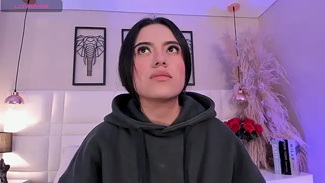 Rebeca jones online show from 11-11-25, 12:38