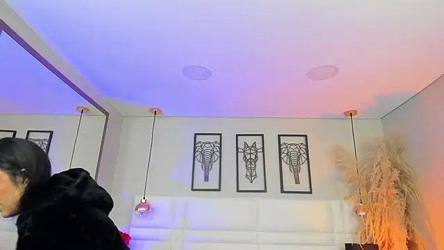 Rebeca jones online show from 12-01-25, 11:59