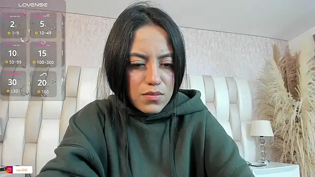 Rebeca jones online show from 02-05-26, 12:10