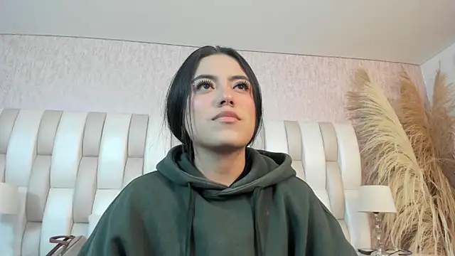 Rebeca jones online show from 04-07-26, 12:05