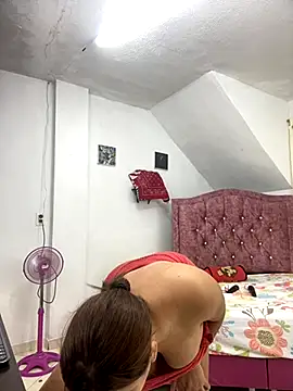 Snapshot of Rossestoner chatting on 11-06-25, 11:04 Rossestoner online show from 11-06-25, 11:04