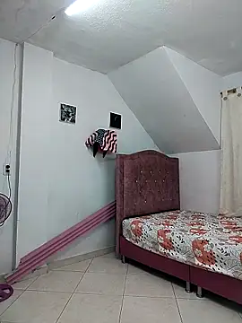 Snapshot of Rossestoner chatting on 12-16-25, 03:28 Rossestoner online show from 12-16-25, 03:28