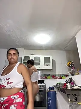 Snapshot of Rossestoner chatting on 02-17-26, 10:56 Rossestoner online show from 02-17-26, 10:56