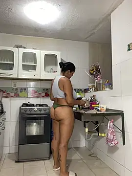 Snapshot of Rossestoner chatting on 02-20-26, 10:27 Rossestoner online show from 02-20-26, 10:27