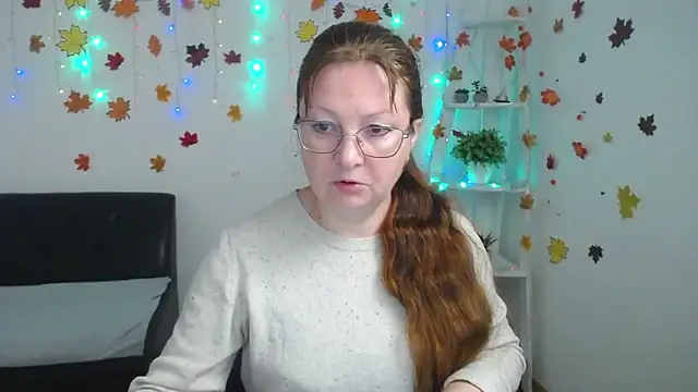 VanessaHotts online show from 11-29-25, 06:05