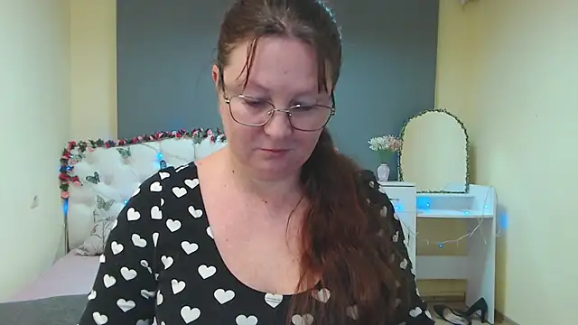 VanessaHotts online show from 02-28-26, 06:25