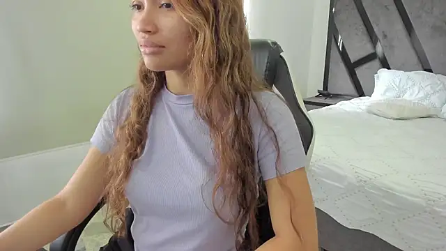 AnnieAndStefan online show from 02-02-26, 02:05