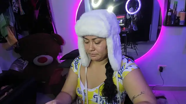 AliceFox Milf online show from 04-01-26, 05:41