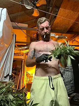 mandjpuff2 online show from 09-25-25, 06:28