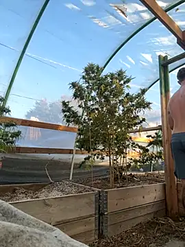 mandjpuff2 online show from 10-19-25, 12:11