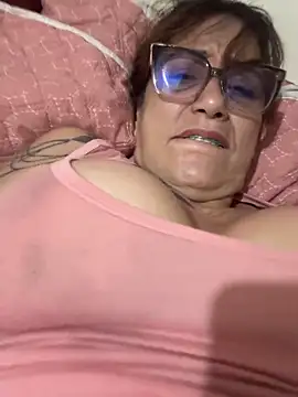 lonely shewolf online show from 10-25-25, 03:25