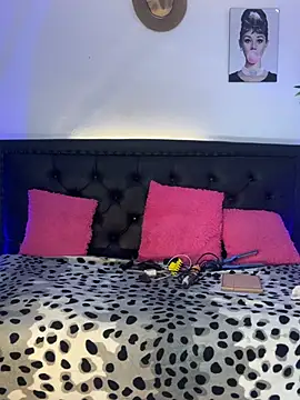 lonely shewolf online show from 01-13-26, 06:13