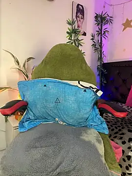 lonely shewolf online show from 02-20-26, 04:51