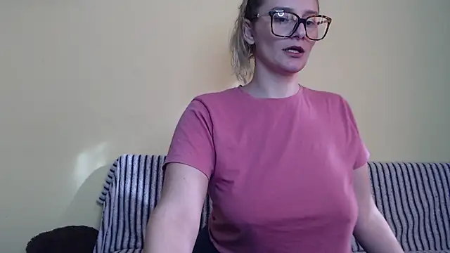 alicesweet21 online show from 02-06-25, 08:18