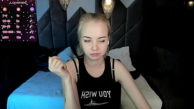 StephanieSweety online show from 02-05-25, 11:44