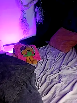 Piafisher1 online show from 03-18-25, 04:37