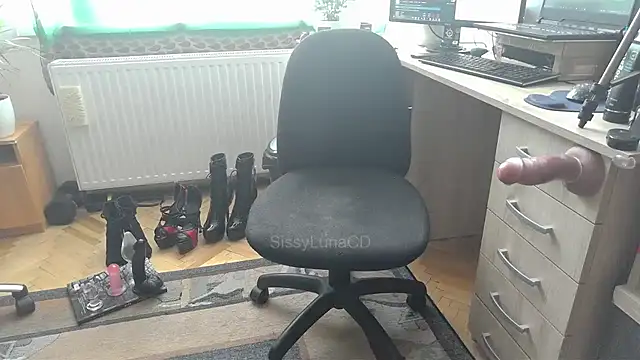 Snapshot of SissyLunaCD chatting on 01-31-25, 09:48 SissyLunaCD online show from 01-31-25, 09:48