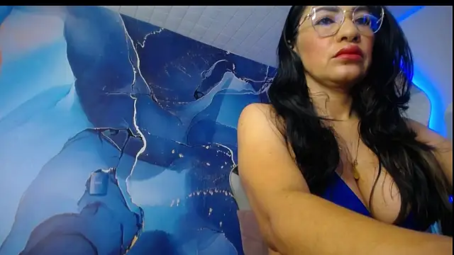 Snapshot of luzcastillo07 chatting on 05-09-26, 06:29 luzcastillo07 online show from 05-09-26, 06:29