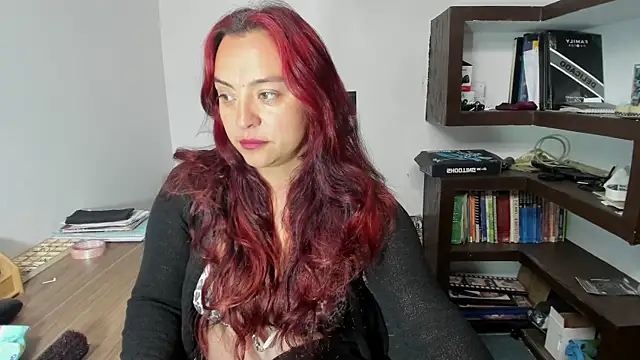 Snapshot of Redwidow__ chatting on 02-24-26, 01:20 Redwidow online show from 02-24-26, 01:20