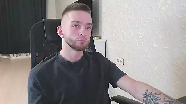 Snapshot of Marselle_Laker chatting on 01-10-25, 02:25 Marselle Laker online show from 01-10-25, 02:25