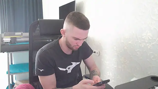 Snapshot of Marselle_Laker chatting on 03-22-25, 09:13 Marselle Laker online show from 03-22-25, 09:13