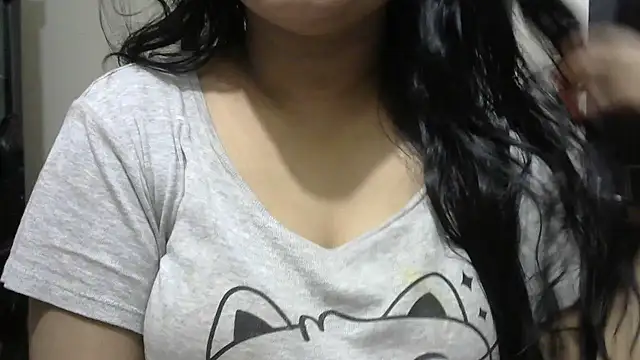 Snapshot of Bengalisexygirl chatting on 06-18-26, 01:39 Bengalisexygirl online show from 06-18-26, 01:39