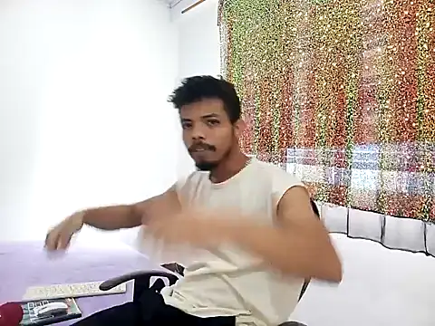 Snapshot of danidiazto2023 chatting on 02-11-25, 05:40 danidiazto2023 online show from 02-11-25, 05:40