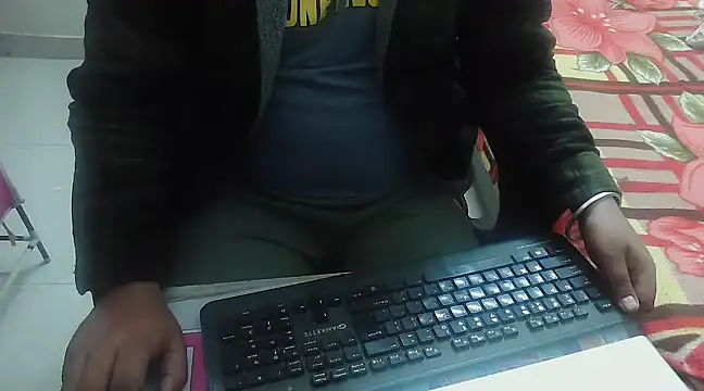 Snapshot of rentarob chatting on 01-31-25, 06:25 rentarob online show from 01-31-25, 06:25