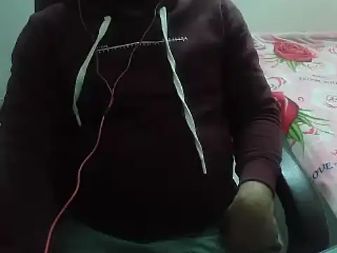 Snapshot of rentarob chatting on 02-03-25, 06:39 rentarob online show from 02-03-25, 06:39